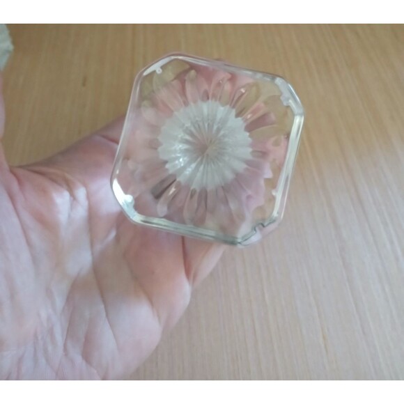 JoyJolt Gatsby Whiskey 27 Ounce Glass Decanter Bottle Lead Free Airtight Stopper - Picture 7 of 13